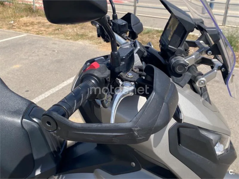 Honda X-ADV – Vista 13