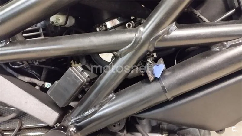 Ducati MONSTER 1100 – Vista 7