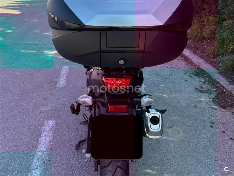 Suzuki V-Strom 650 XT – Vista 7