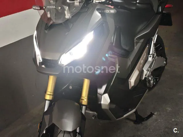 Honda X-ADV – Vista 11