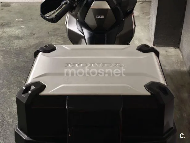 Honda X-ADV – Vista 13