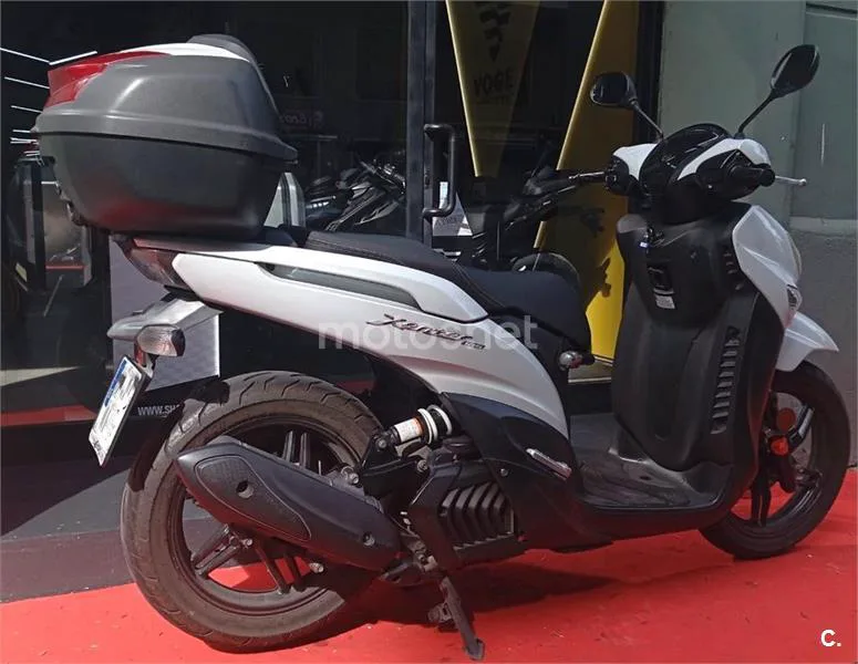 Yamaha Xenter 125 – Vista 3