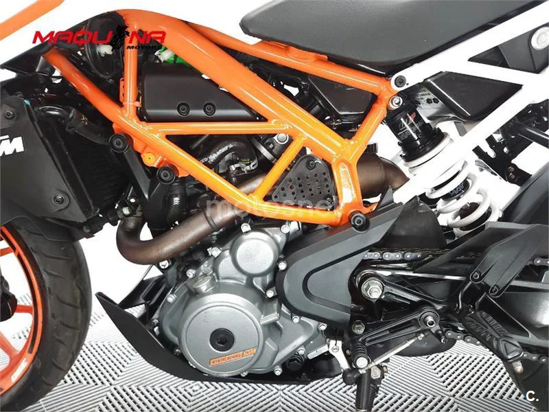 KTM 390 – Vista 22