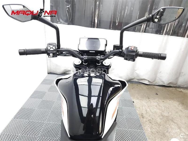 KTM 390 – Vista 8