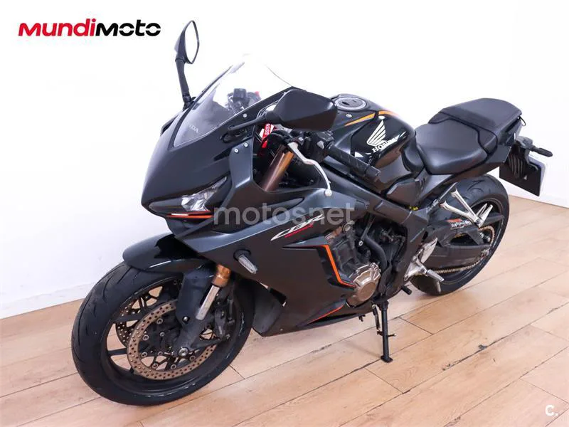 Honda CBR 650 R – Vista 7