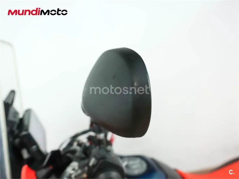 KTM 890 – Vista 20