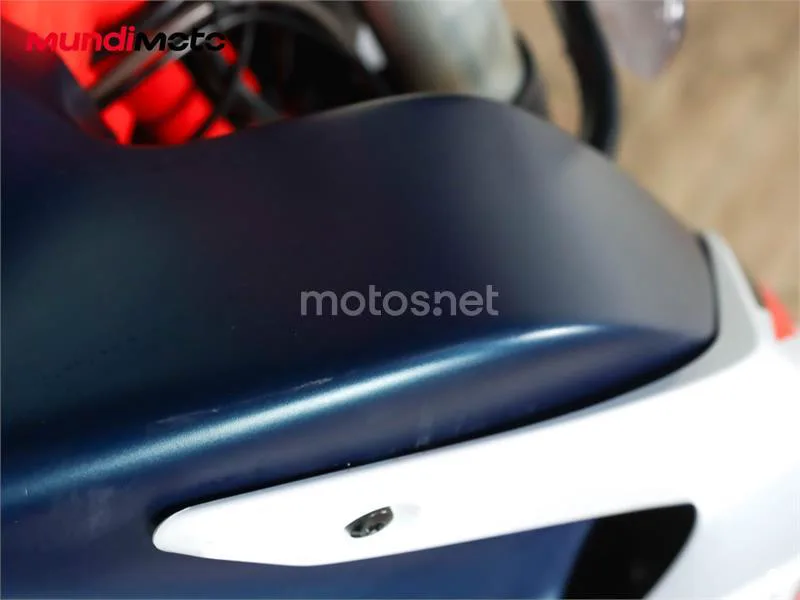 KTM 890 – Vista 27