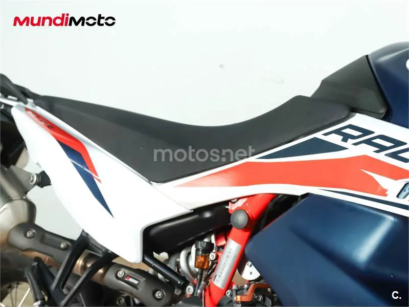 KTM 890 – Vista 30