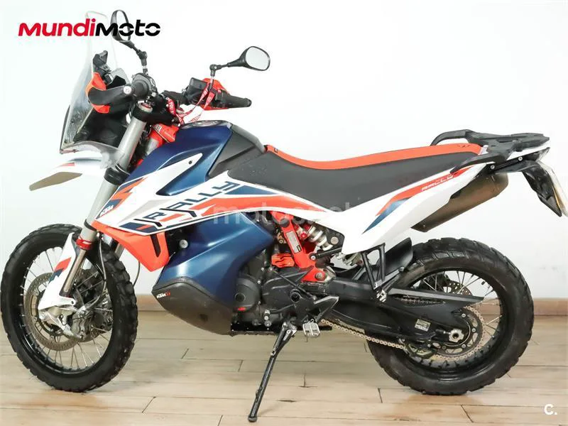 KTM 890 – Vista 6