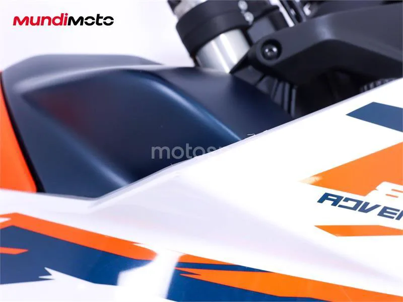 KTM 890 – Vista 13