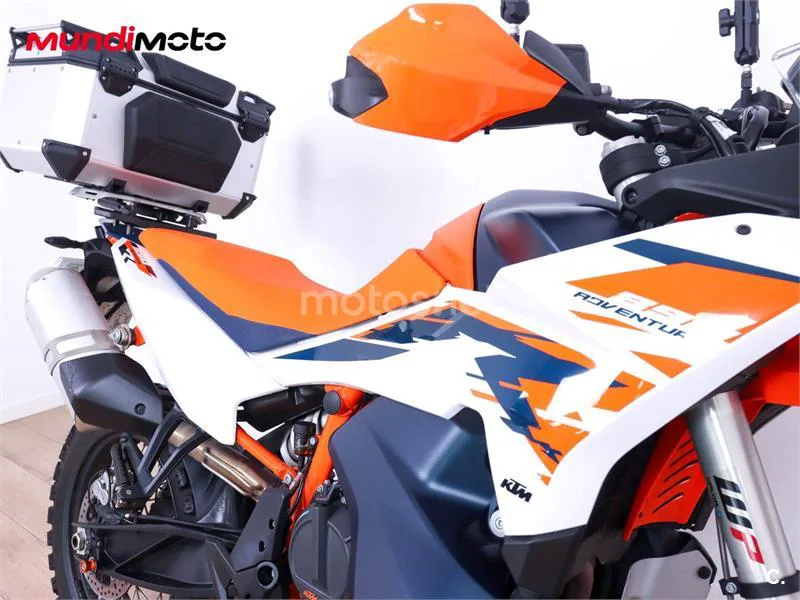 KTM 890 – Vista 34