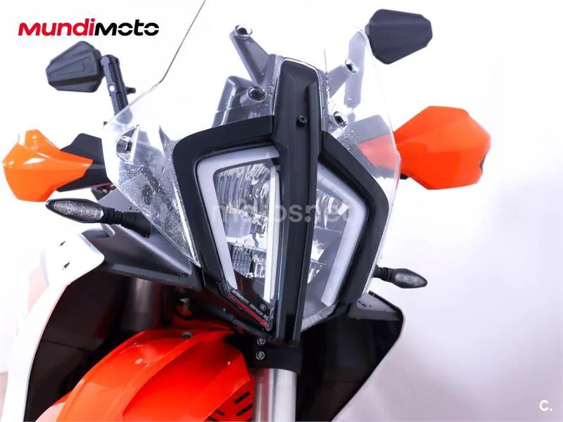 KTM 890 – Vista 5