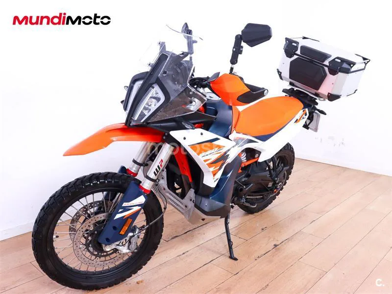 KTM 890 – Vista 7