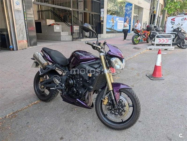Triumph Street Triple – Vista 3