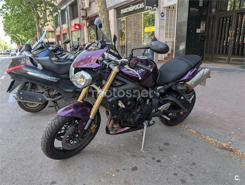 Triumph Street Triple – Vista 4