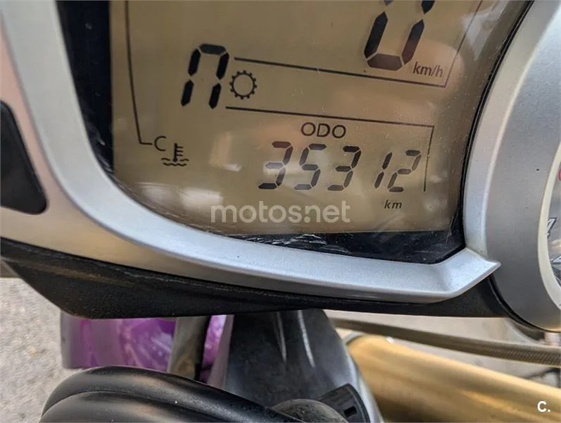 Triumph Street Triple – Vista 5