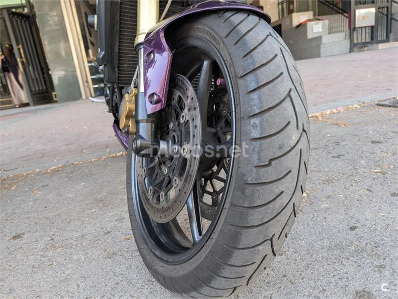Triumph Street Triple – Vista 8