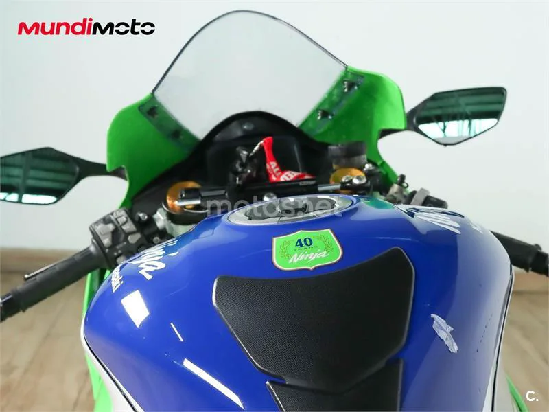 Kawasaki Ninja ZX-10R – Vista 11