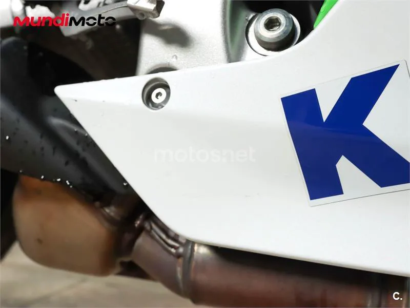 Kawasaki Ninja ZX-10R – Vista 15