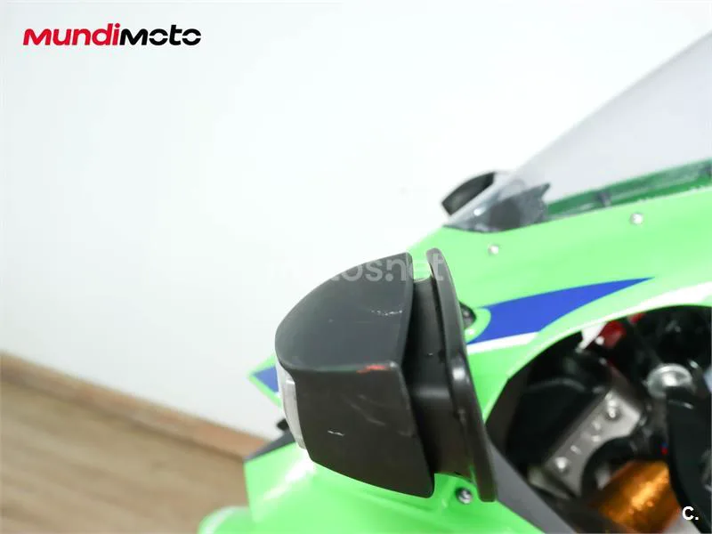 Kawasaki Ninja ZX-10R – Vista 17