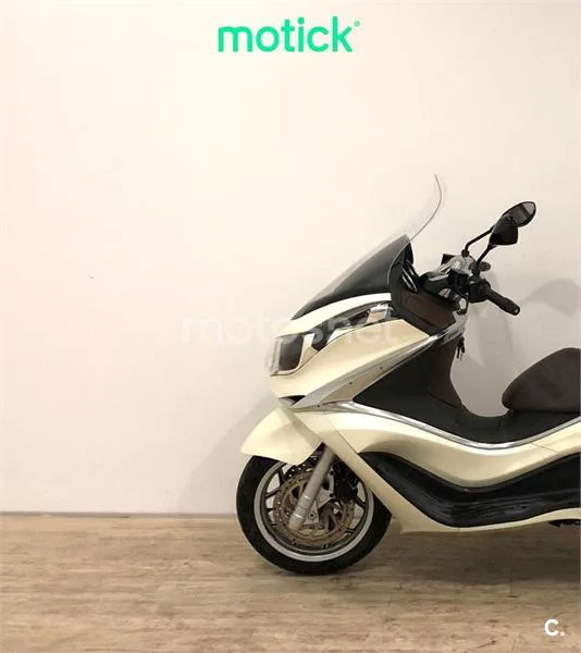 Piaggio X10 500 – Vista 7