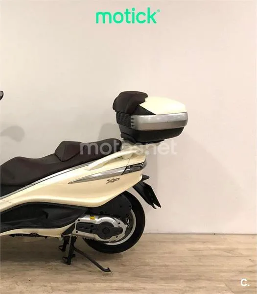 Piaggio X10 500 – Vista 8