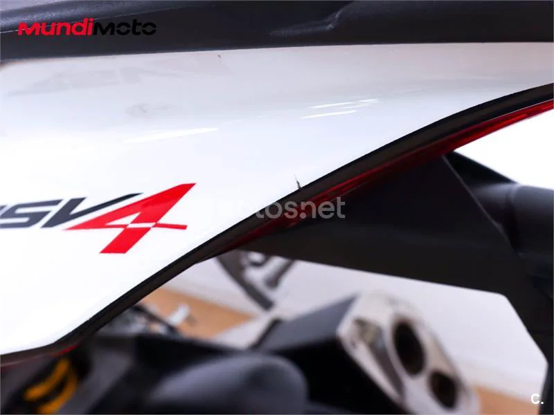 Aprilia RSV4 R – Vista 13