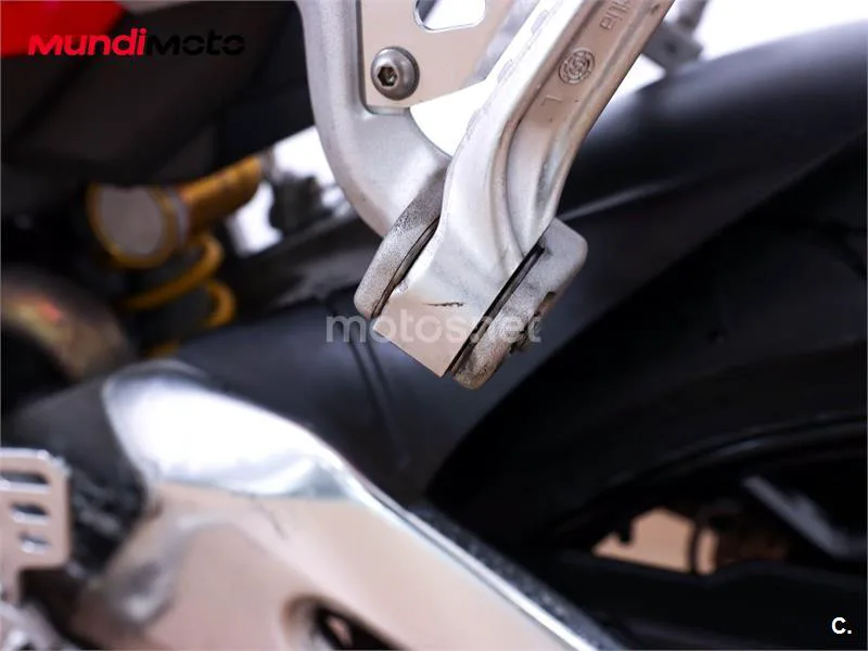 Aprilia RSV4 R – Vista 17