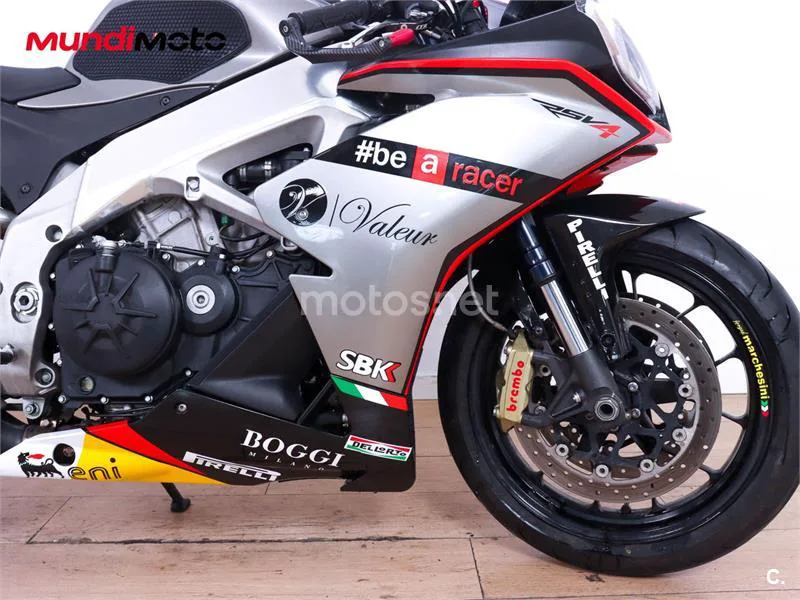 Aprilia RSV4 R – Vista 18