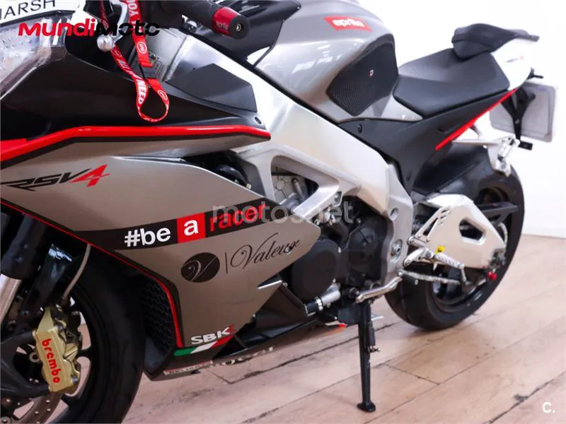 Aprilia RSV4 R – Vista 10