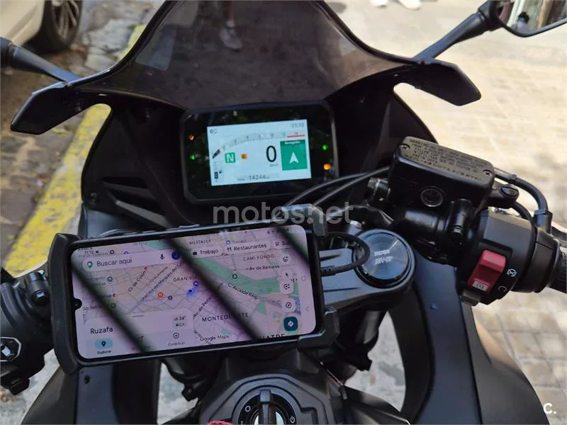 Honda CBR 650 R – Vista 7