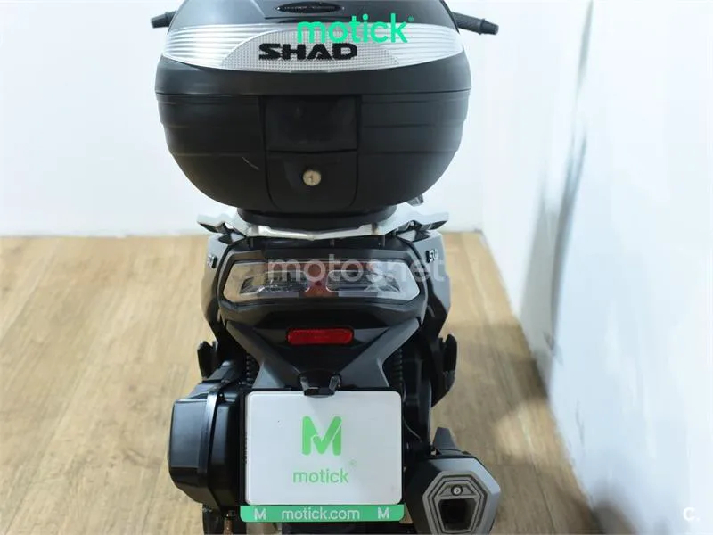 Voge SR1 125 – Vista 6