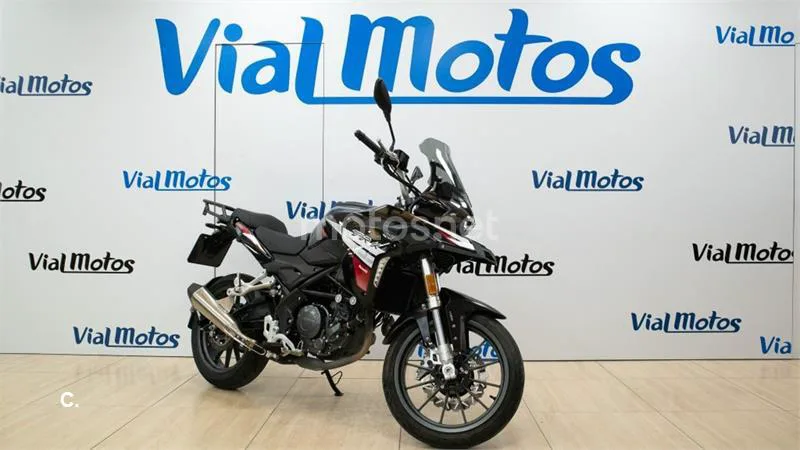 Benelli TRK – Vista 4