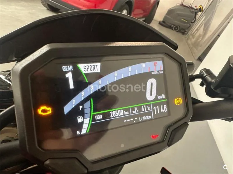 Kawasaki Z900 – Vista 6