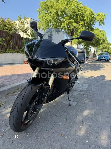 Yamaha R6 – Vista 4