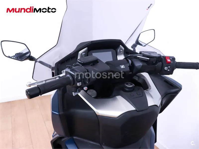 Honda Forza 750 – Vista 11