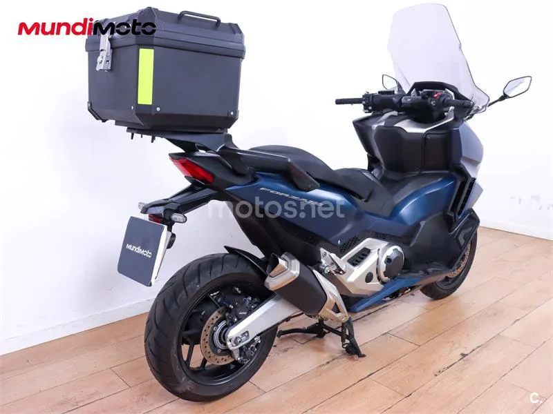 Honda Forza 750 – Vista 3