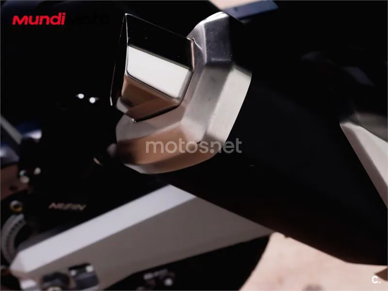 Honda Forza 750 – Vista 23
