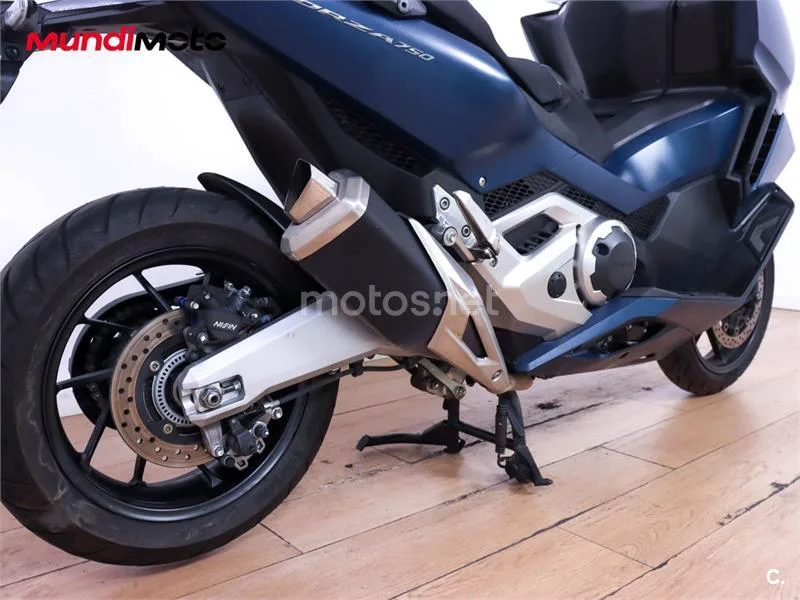 Honda Forza 750 – Vista 4