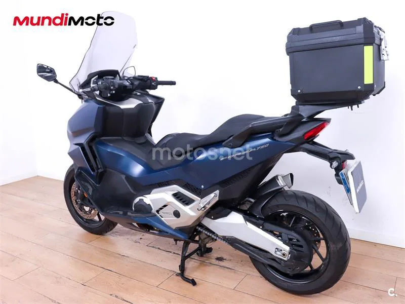 Honda Forza 750 – Vista 8