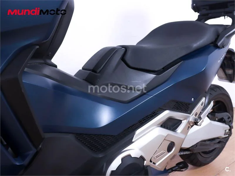 Honda Forza 750 – Vista 10
