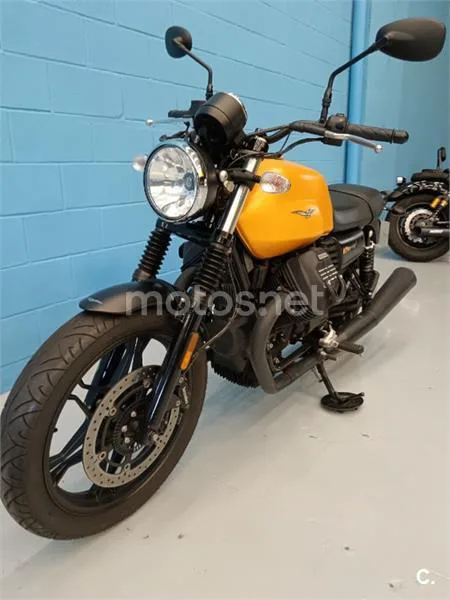 Moto Guzzi V7 III – Vista 13