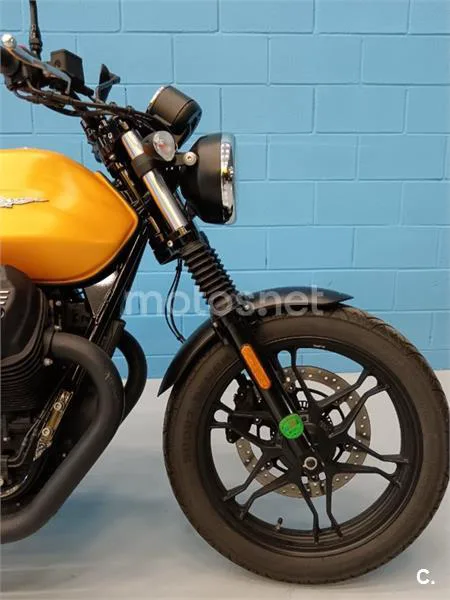 Moto Guzzi V7 III – Vista 5