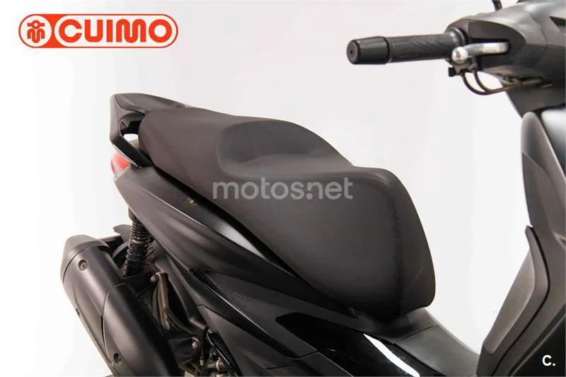 Piaggio Beverly 300 – Vista 12