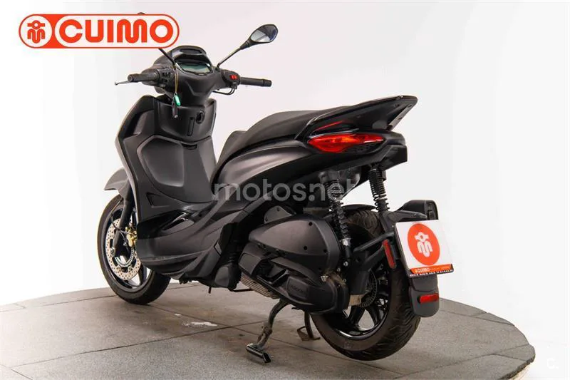 Piaggio Beverly 300 – Vista 6