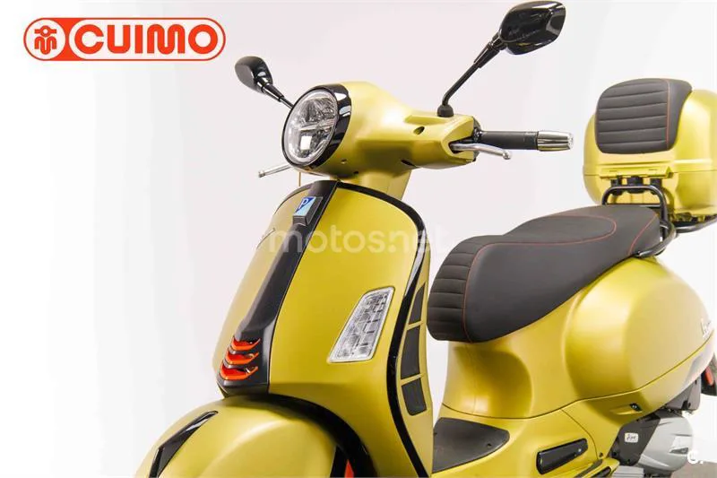 Vespa GTS 125 – Vista 21