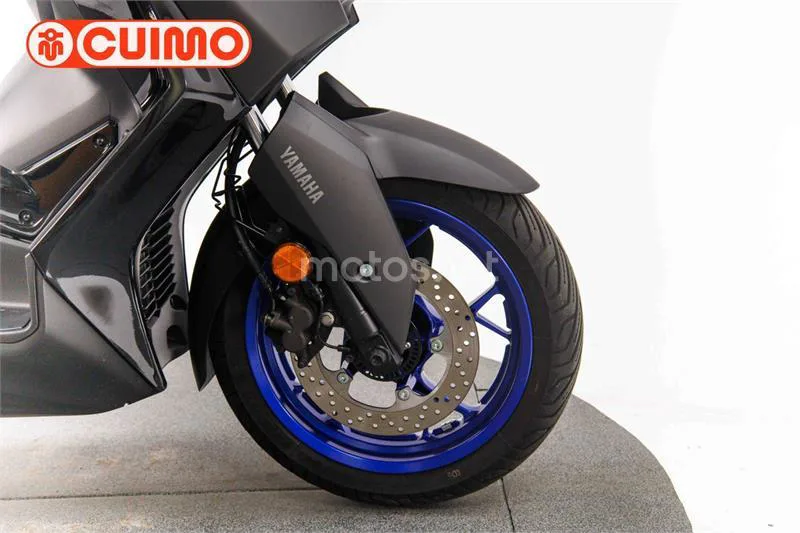 Yamaha XMAX 300 – Vista 13