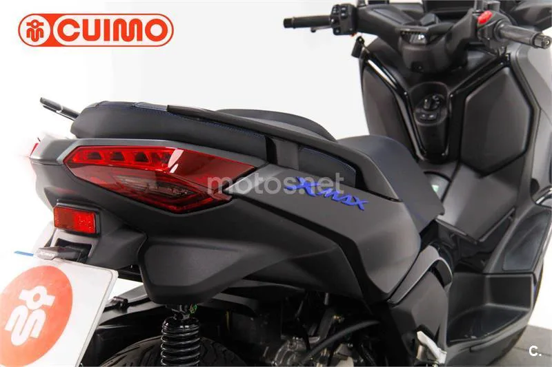 Yamaha XMAX 300 – Vista 16
