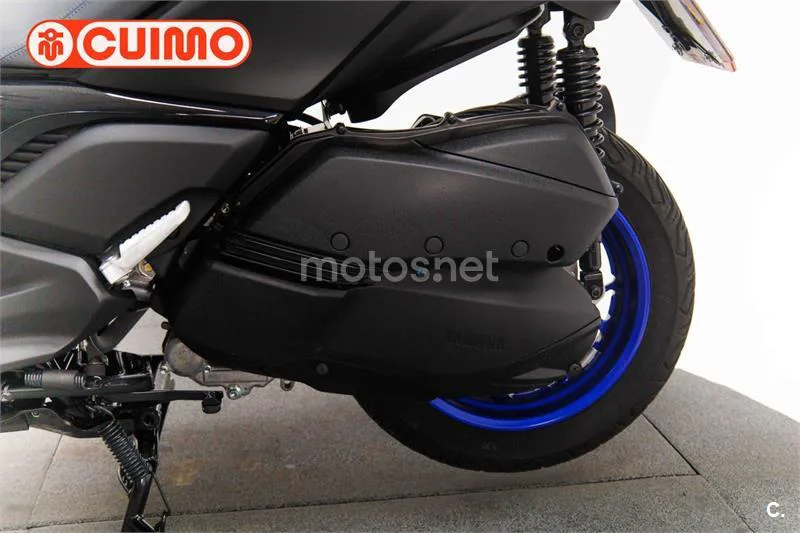 Yamaha XMAX 300 – Vista 18