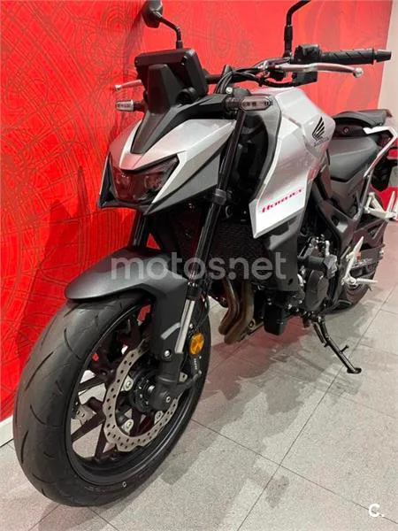 Honda CB 750 Hornet – Vista 6